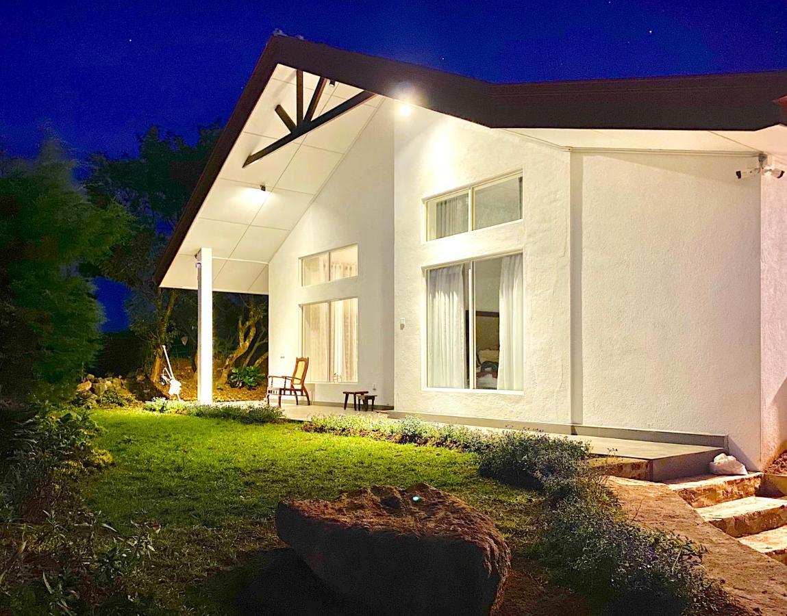 Caroline Villa, Nuwara Eliya Buitenkant foto